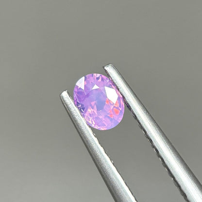 0,36ct Natural Pinkish Purple Milky Sapphire Vietnam. Oval Shape. No Treatment Milky Sapphire Luc Yen.