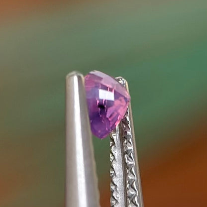 0.33 ct Natural Pink Sapphire Vietnam. Triangle Shape. No Treatment.