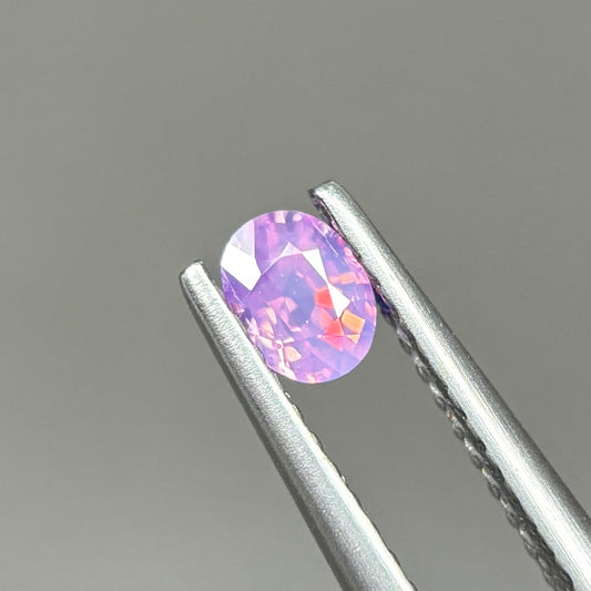 0,36ct Natural Pinkish Purple Milky Sapphire Vietnam. Oval Shape. No Treatment Milky Sapphire Luc Yen.