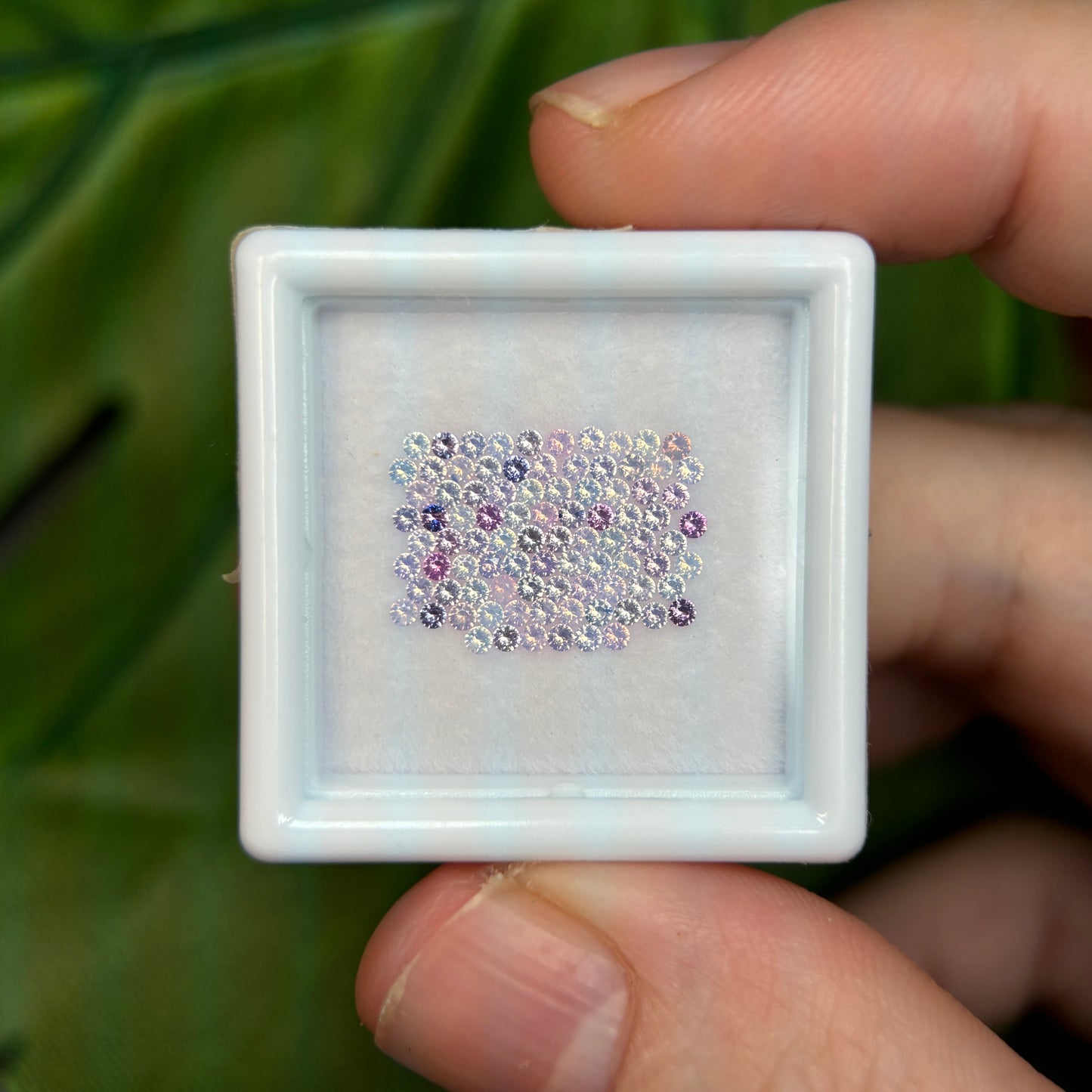 1,0ct/90Pcs Natural Sapphire Vietnam, Round Shape, AB Quality, No Treatment Sapphire Luc Yen.