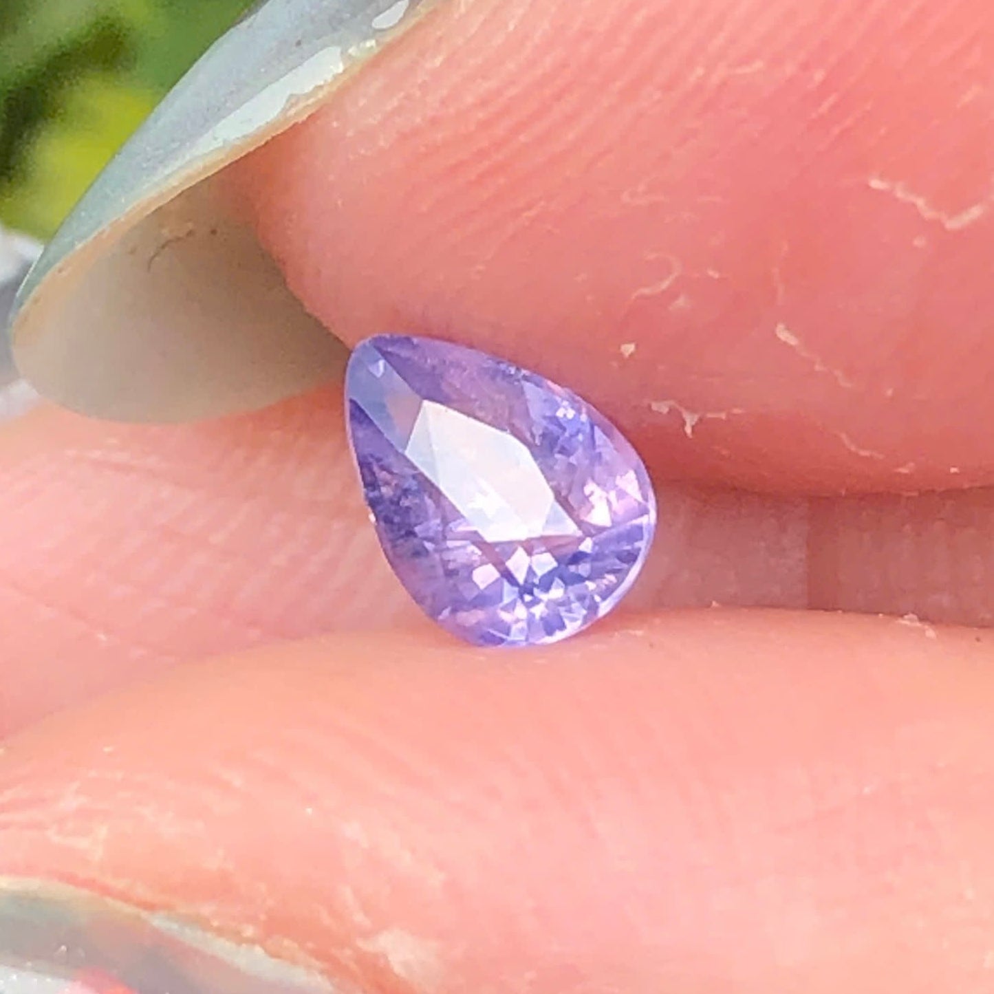 0,41ct Natural Purple Sapphire Vietnam. Pear Shape. No Treatment Sapphire Luc Yen.