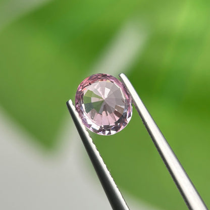 1.57ct Natural Lite Pink Spinel Vietnam. Oval Shape.