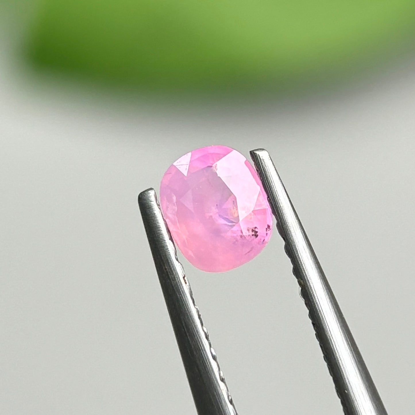 0,39ct Natural Pink Milky Sapphire Vietnam. Cushion Shape. No Treatment Milky Sapphire Luc Yen.