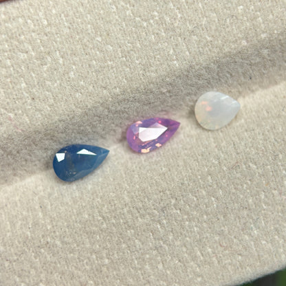 1,34ct Natural Pink-White-Blue Milky Sapphire Vietnam. Pear Shape. No Treatment Milky Sapphire Luc Yen.
