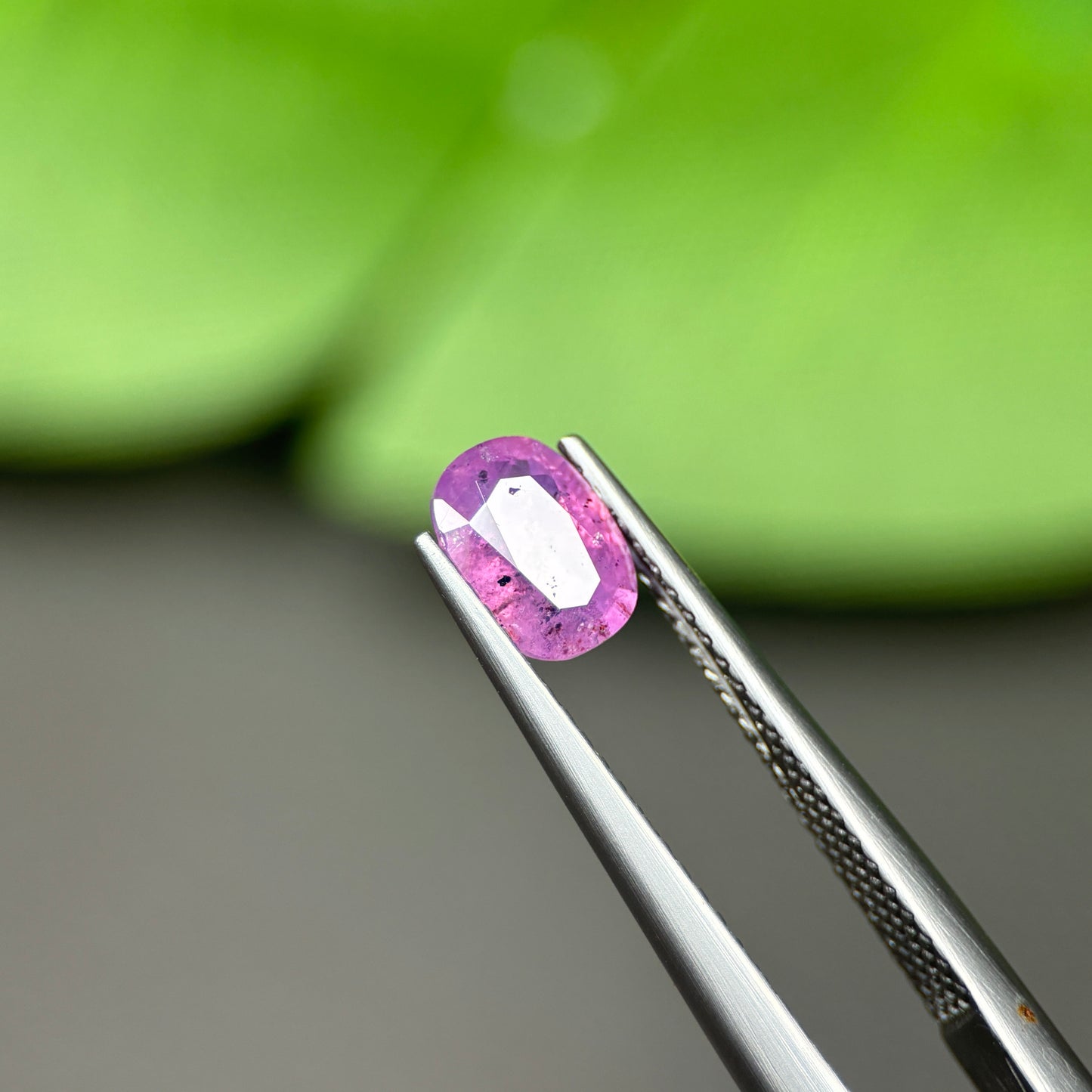 1,05ct Natural Pink Milky Sapphire Vietnam. Cushion Shape. No Treatment Milky Sapphire Luc Yen.