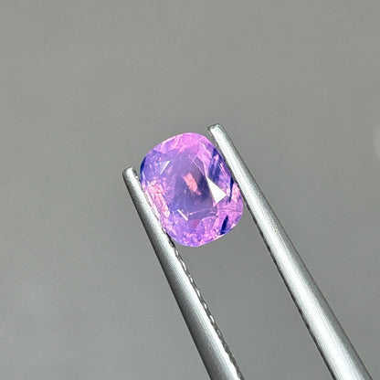 1,0ct Natural Pink Milky Sapphire Vietnam. Cushion Shape. No Treatment Milky Sapphire Luc Yen.