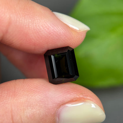 4,0ct Natural Dak Green Tourmaline Vietnam. Emerald Shape. No Treatment, No Heat Tourmaline Luc Yen.