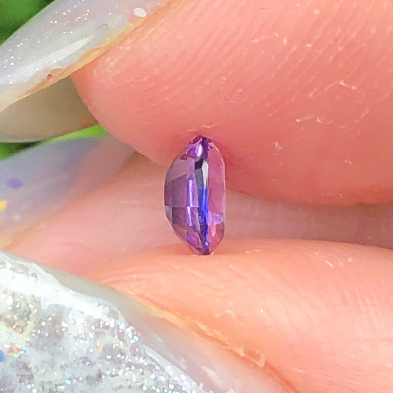 0,37ct Natural Purple Sapphire Vietnam. Cushion Shape. No Treatment Sapphire Luc Yen.