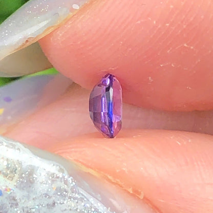 0,37ct Natural Purple Sapphire Vietnam. Cushion Shape. No Treatment Sapphire Luc Yen.