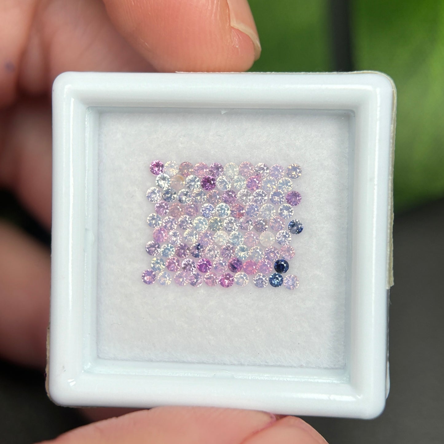 1,08ct/86Pcs Natural Sapphire Vietnam, Round Shape, C1 Quality, No Treament Sapphire Luc Yen. (Copy)