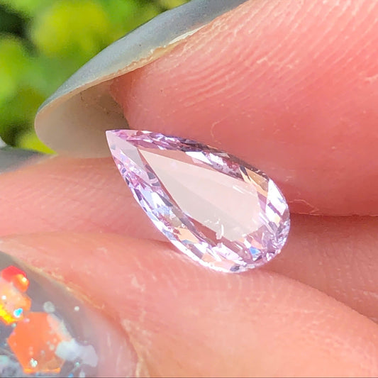 1,18ct Natural Light Pink Spinel Vietnam. Pear Shape. No Treatment Spinel Luc Yen.
