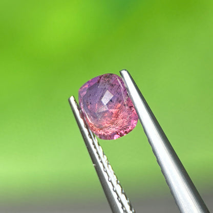 0,68ct Natural Orange Milky Sapphire Vietnam. Cushion Shape. No Treatment Milky Sapphire Luc Yen.