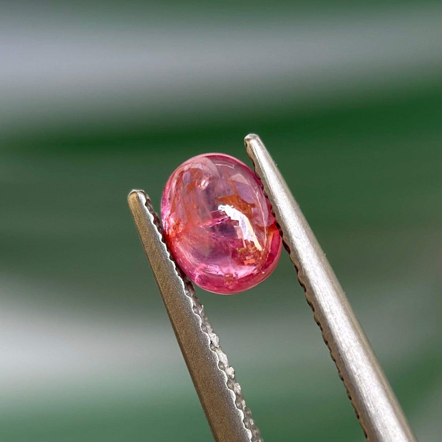 1.0 ct Natural Orangish Pink Sapphire Viet Nam. Cacbochon Cut. No treatment.