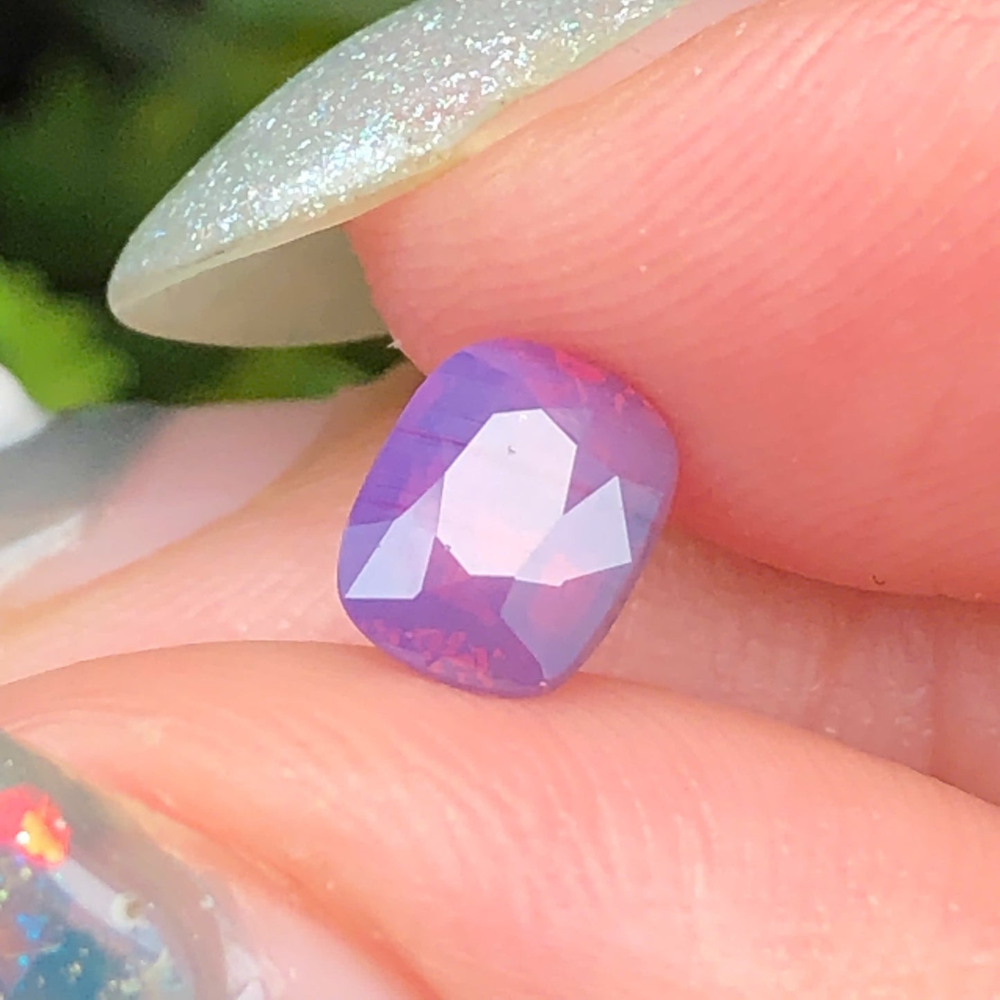 0,96ct Natural Pinkish Purple Milky Sapphire Vietnam. Cushion Shape. No Treatment Milky Sapphire Luc Yen.