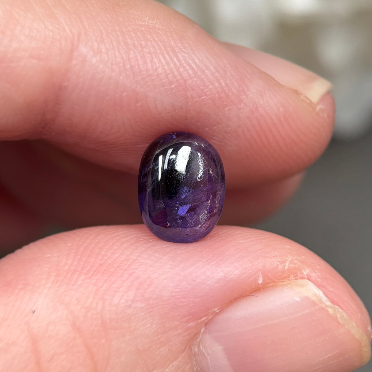 2,04ct Natural Blue-Purple Milky Cacbochon Sapphire Viet Nam. No Treatment Sapphire Luc Yen.