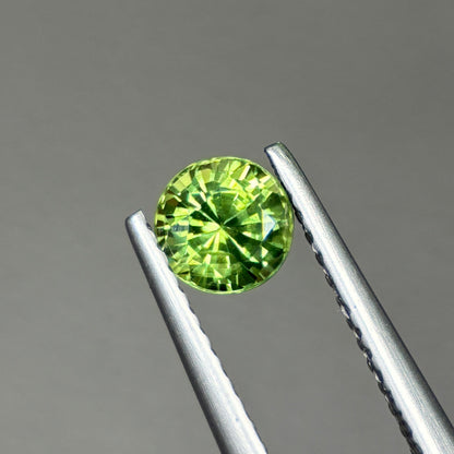 0,81ct Natural Green Sapphire Vietnam. Round Shape. No Treatment Sapphire Phan Thiet.