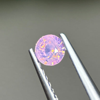 0,36ct Natural Pink Milky Sapphire Vietnam. Round Shape. No Treatment Milky Sapphire Luc Yen.
