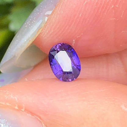 0,47ct Natural Bluish Purple Sapphire Vietnam. Cushion Shape. No Treatment Sapphire Luc Yen.