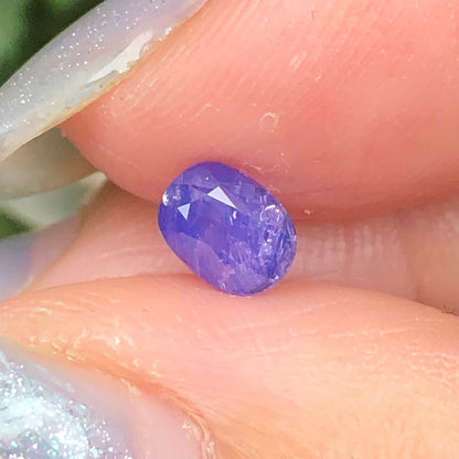 0,60ct Natural Purple Sapphire Vietnam. Cushion Shape. No Treatment Sapphire Luc Yen.