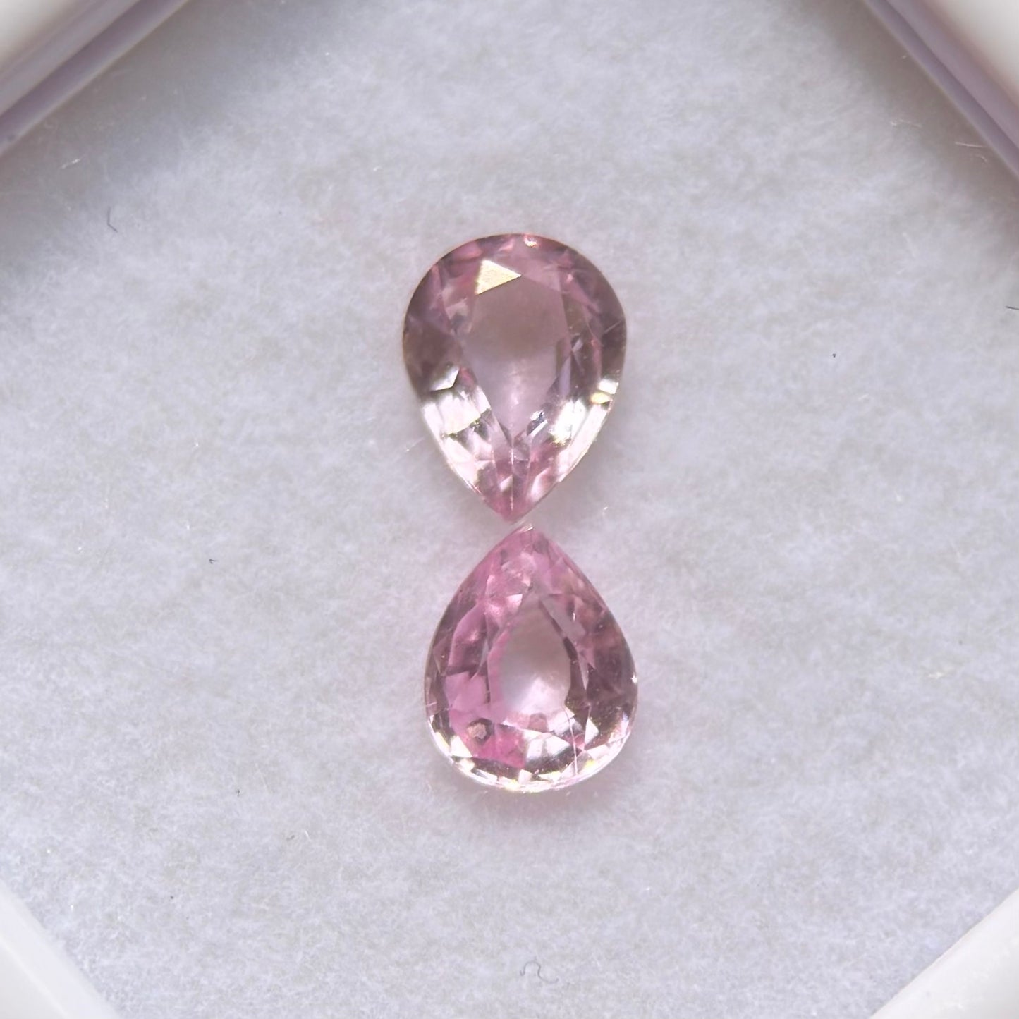 0.73 ct/ 2Pcs Natural Pink Spinel Vietnam. Pear Shape. No Treatment.