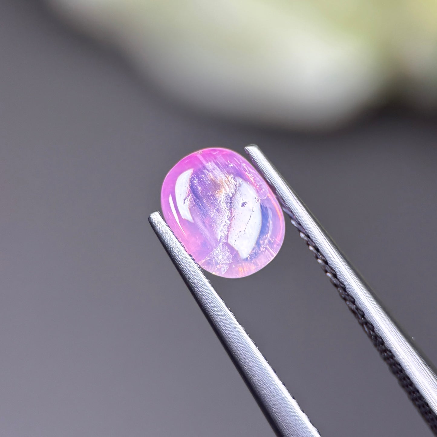 1.50ct Natural Pink Cacbochon Sapphire Viet Nam. No treatment.