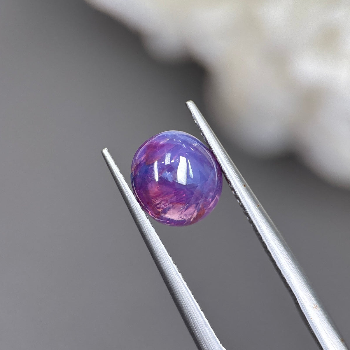 3,12ct Natural Purple Cacbochon Sapphire Viet Nam. No Treatment Sapphire Luc Yen.