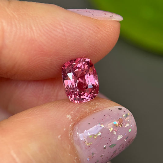1.65 ct Natural Pink Spinel Vietnam