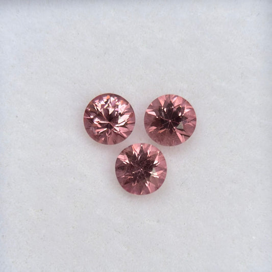 0,80ct/3Pcs Natural Pinkish Orange Spinel Vietnam. Round Shape.