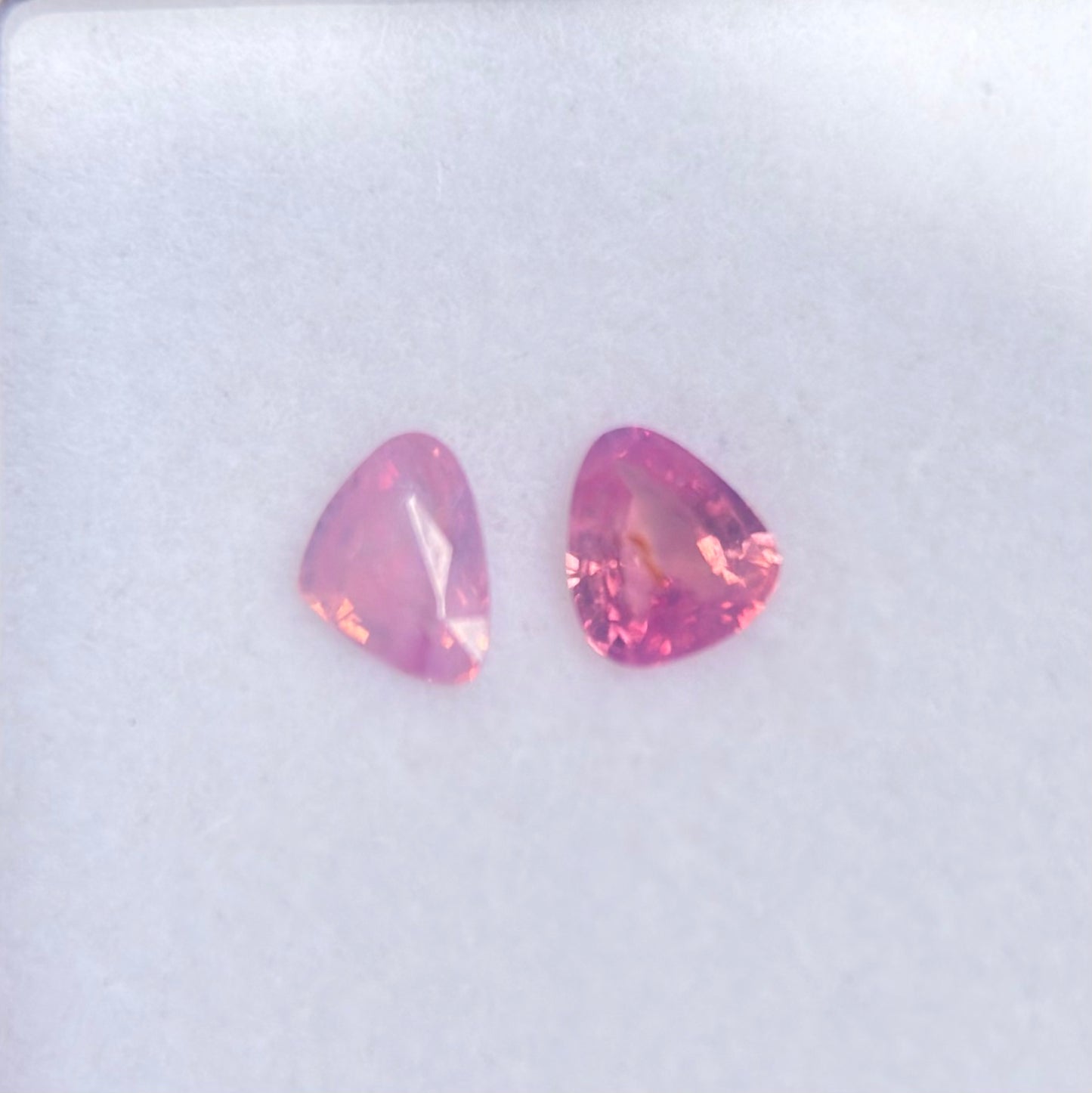 0.56ct/2Pcs Natural Pink Milky Sapphire Vietnam. Trillant Shape.