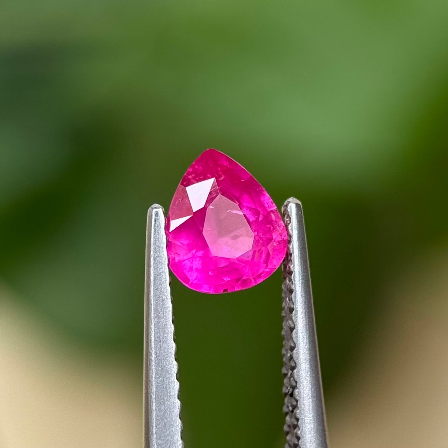 0.81 ct Natural Ruby Viet Nam. Pear Shape. No treatment.