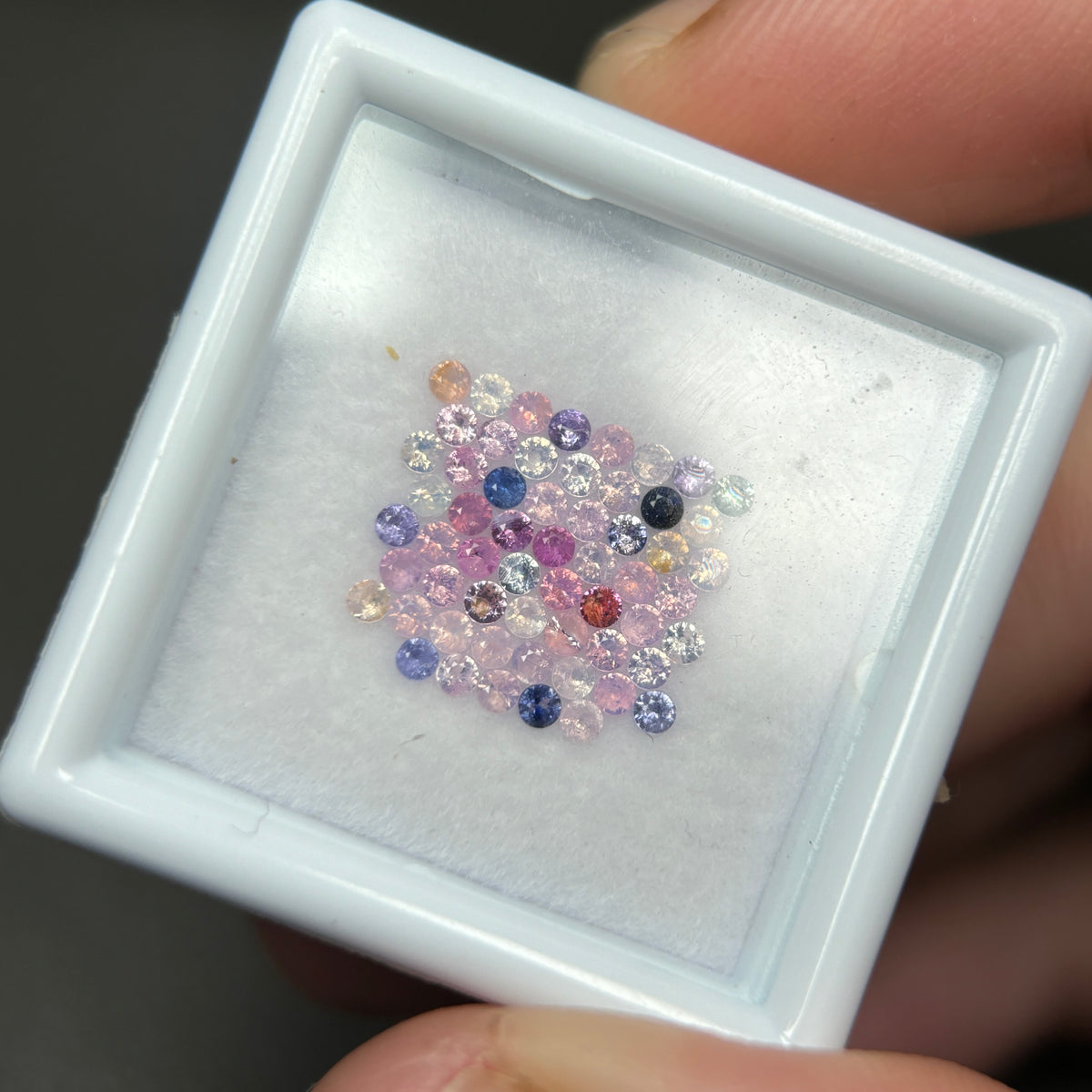 1,0ct/ 58Pcs Natural Sapphire Vietnam, Round Shape, C2 Quality, No Treatment Sapphire Luc Yen.