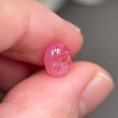 2,36ct Natural Pinkish Orange Cacbochon Sapphire Viet Nam. No Treatment Sapphire Luc Yen.