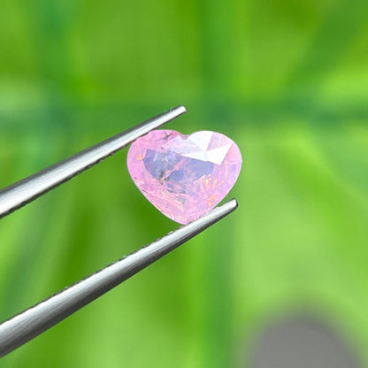 1,12ct Natural Pink Milky Sapphire Vietnam. Heart Shape. No Treatment Milky Sapphire Luc Yen.