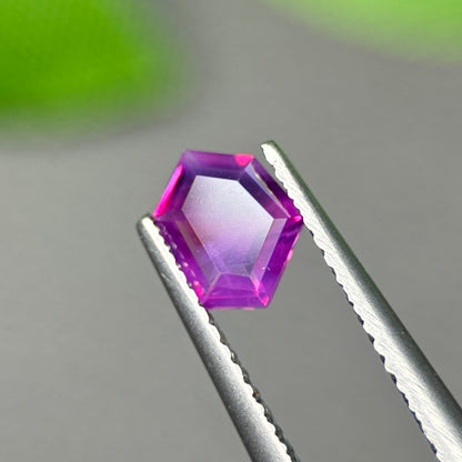 0,71 Natural Purplish Pink Milky Sapphire Vietnam. Freeform. No Treatment Milky Sapphire Luc Yen.