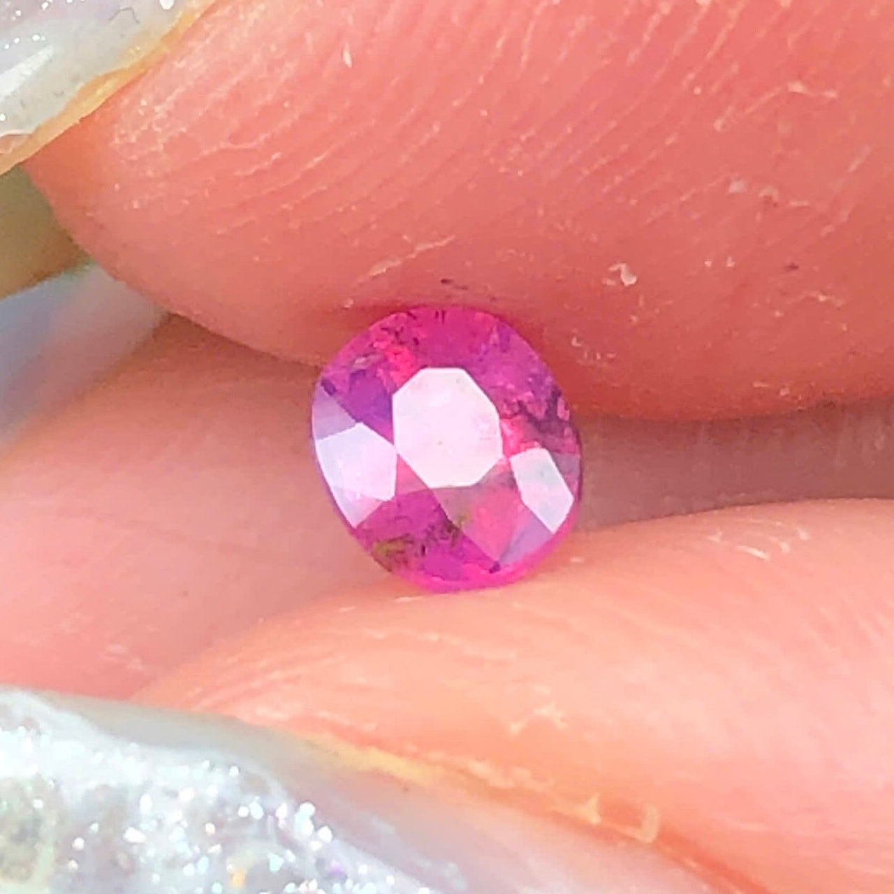 0,36ct Natural Purplish Pink Milky Sapphire Vietnam. Cushion Shape. No Treatment Milky Sapphire Luc Yen.