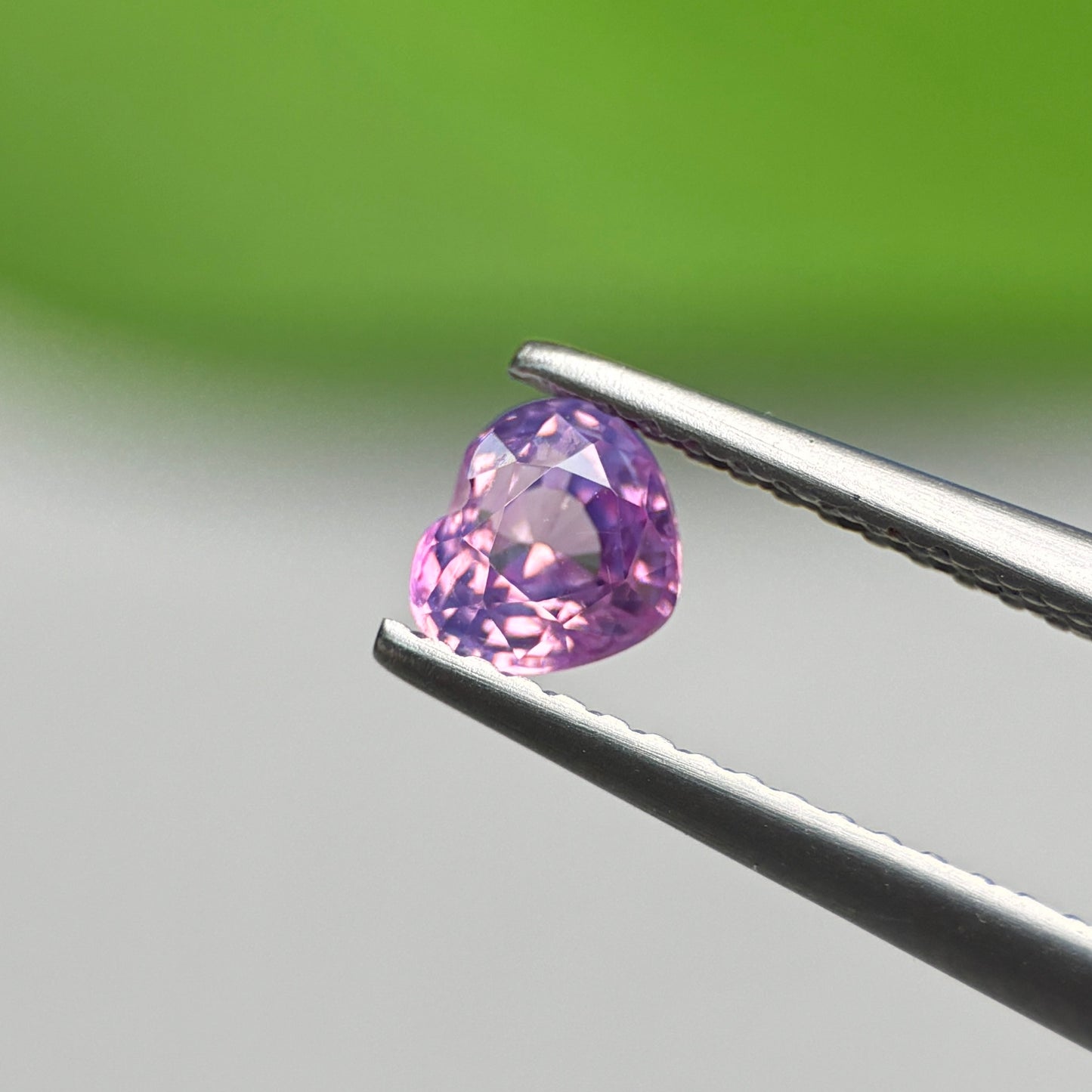 0.62ct Natural Pinkish Purple Sapphire Vietnam. Heart Shape. No treatment.