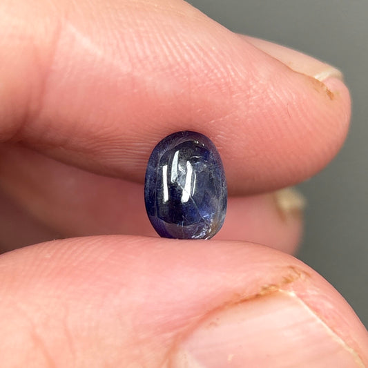 1,15ct Natural Blue Milky Cacbochon Sapphire Viet Nam. No Treatment Sapphire Luc Yen.