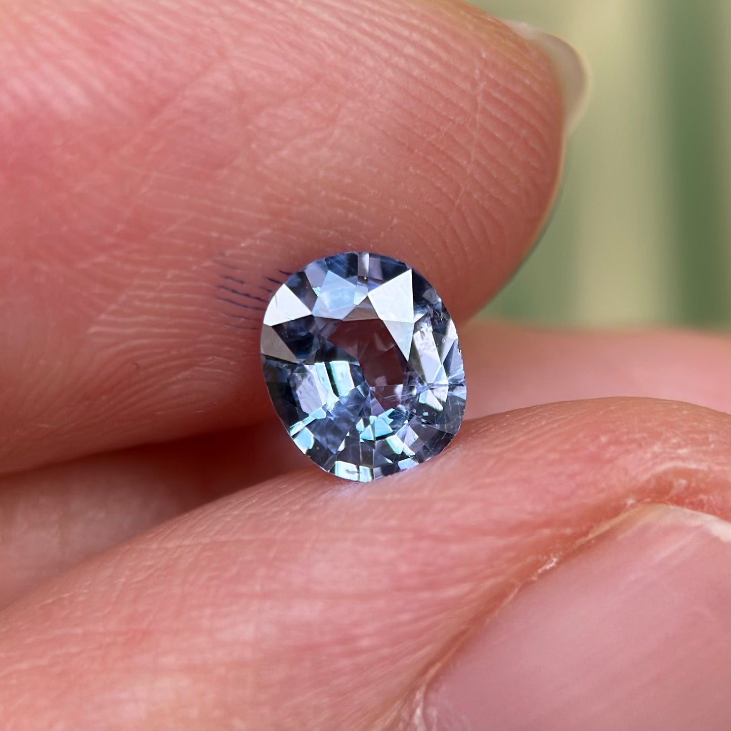 0.60 ct Natural Purple Spinel Vietnam. Oval Shape. No Treatment.