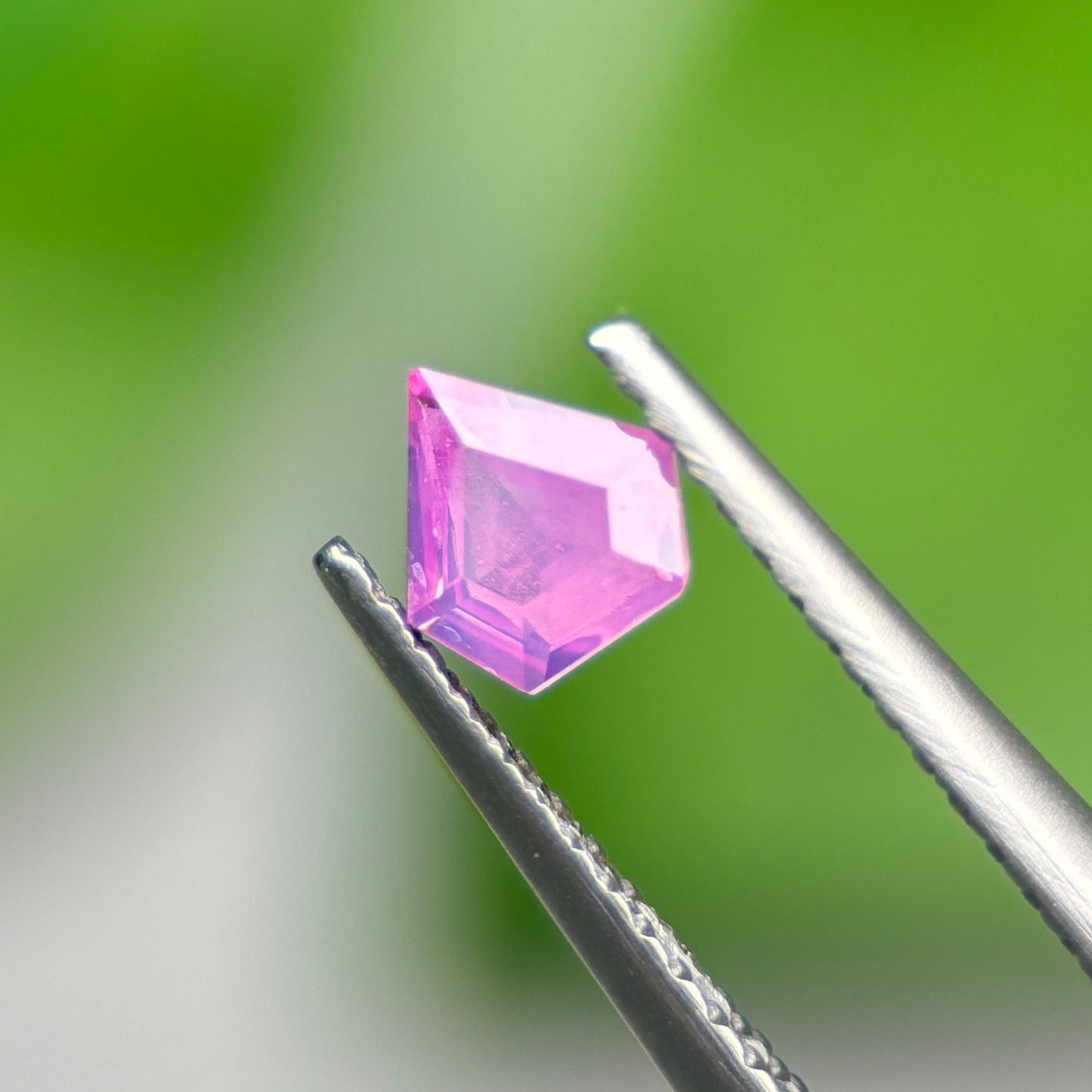 0,36ct Natural Pink Milky Sapphire Vietnam. Freeform. No Treatment Milky Sapphire Luc Yen.