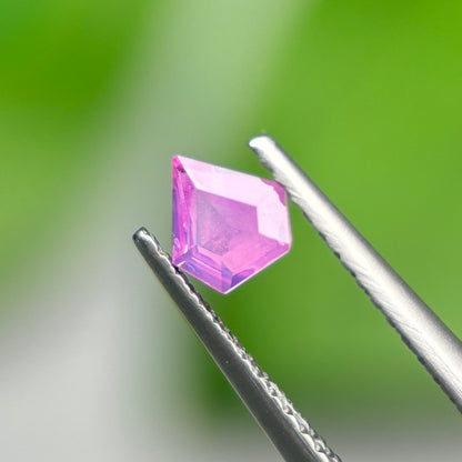 0,36ct Natural Pink Milky Sapphire Vietnam. Freeform. No Treatment Milky Sapphire Luc Yen.