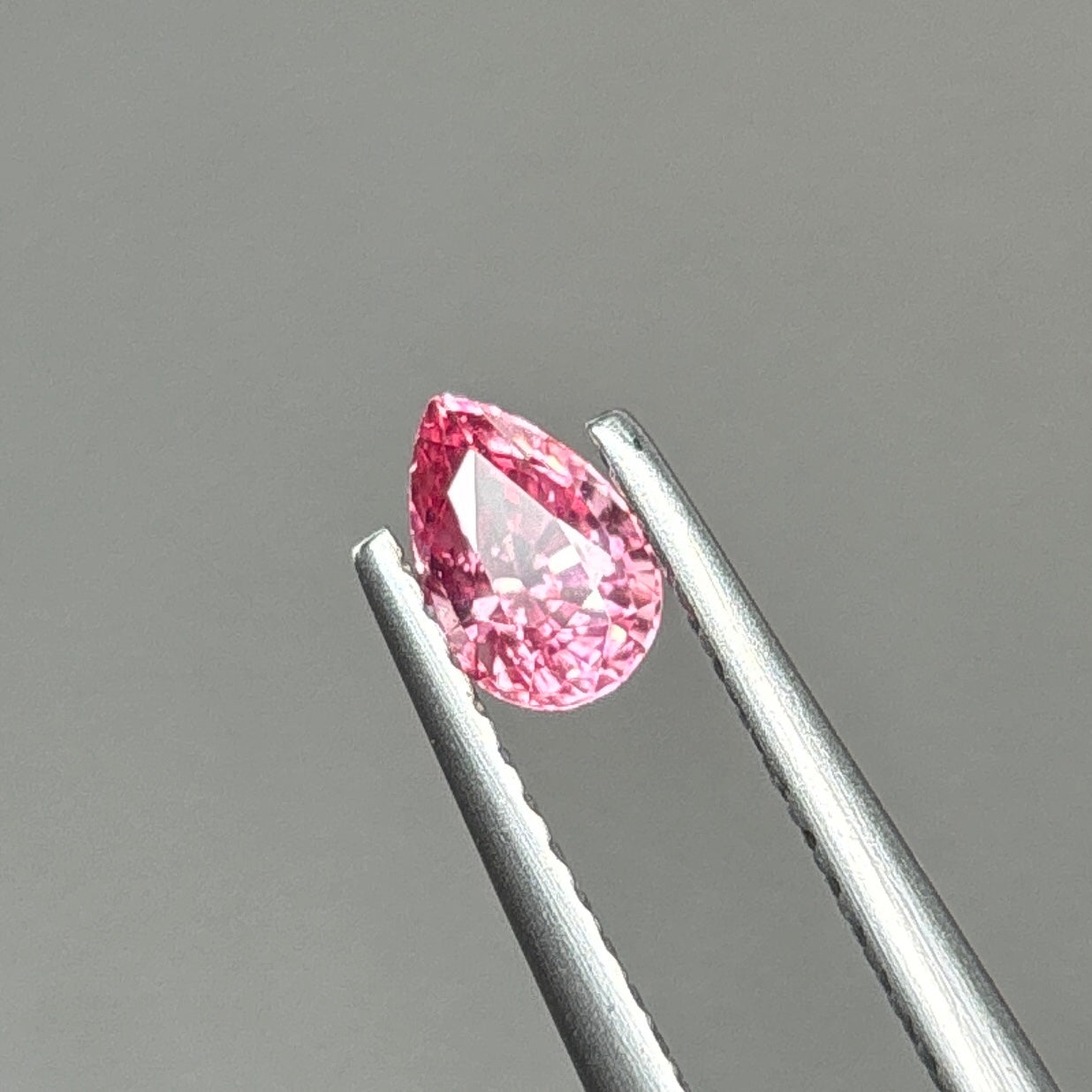 0,45ct Natural Pink Spinel Viet Nam. Pear Shape. No Treatment Spinel Luc Yen.