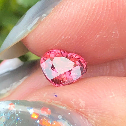 0,88ct Natural Brownish Pink  Spinel Vietnam. Heart Shape. No Treatment Spinel Luc Yen.