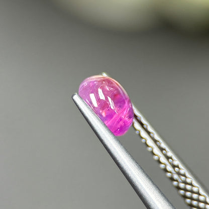 0.73ct Natural Purplish Pink Cacbochon Sapphire Viet Nam. No treatment.