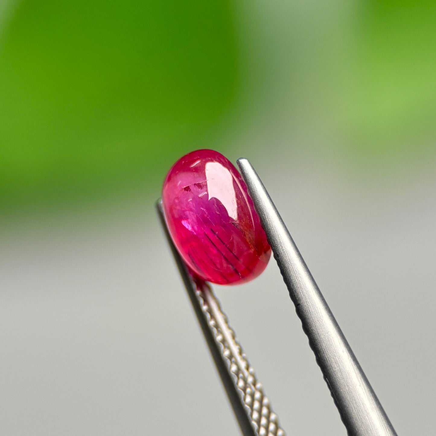 1,51ct Natural Ruby Cacbochon Viet Nam. No treatment Ruby Luc Yen.