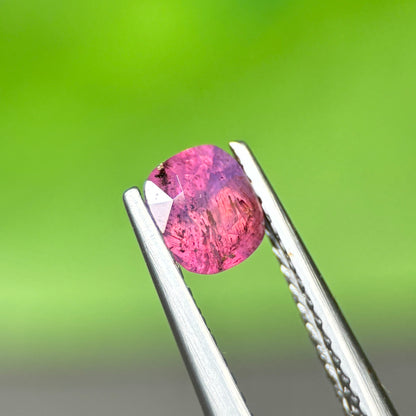 0,68ct Natural Orange Milky Sapphire Vietnam. Cushion Shape. No Treatment Milky Sapphire Luc Yen.