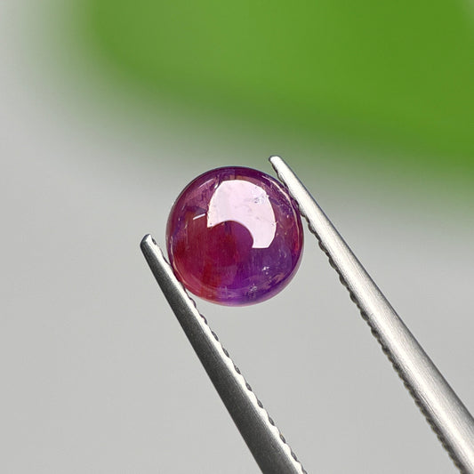 1.05ct Natural Purple Cacbochon Sapphire Viet Nam. No treatment.