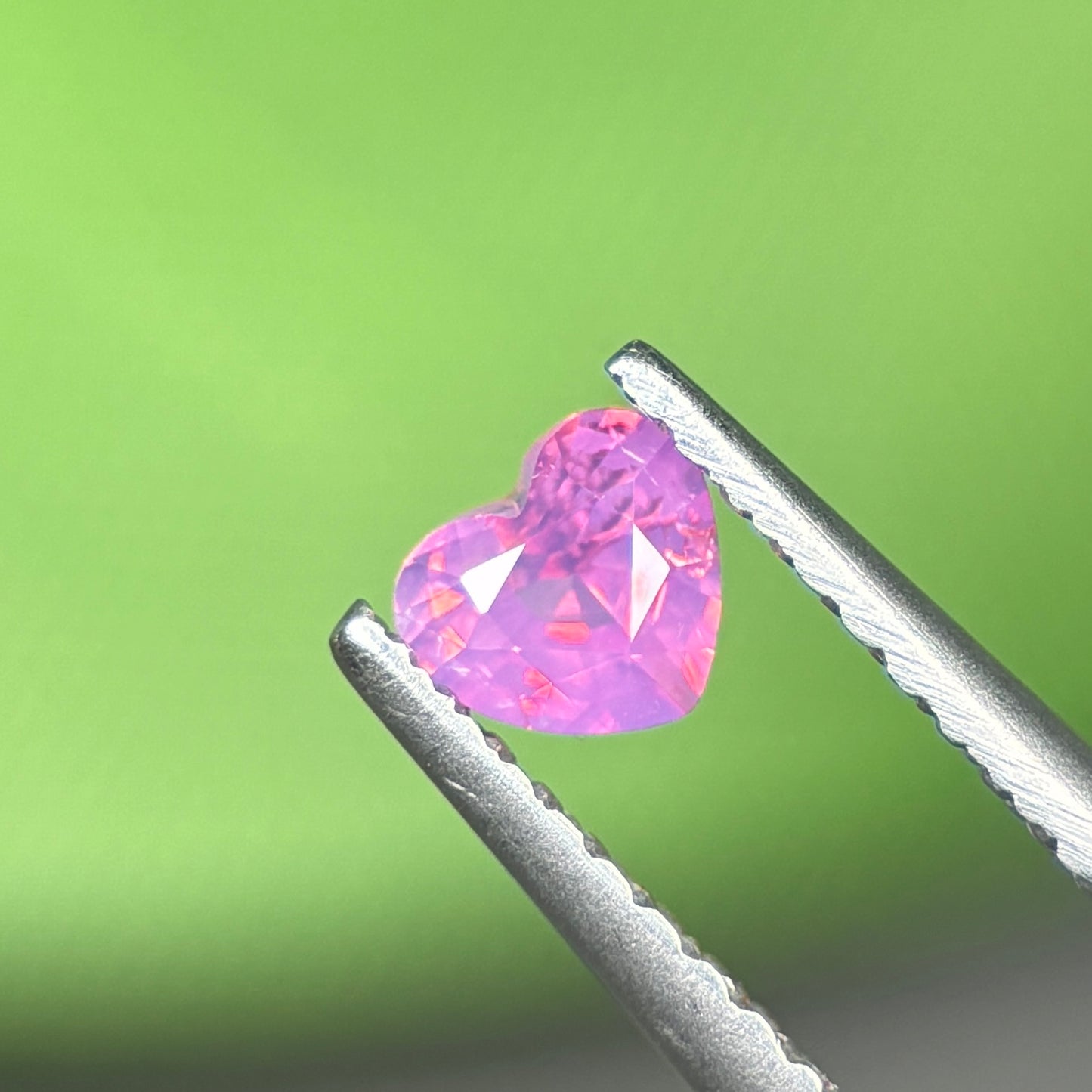 0,34 Natural Pink Milky Sapphire Vietnam. Heart Shape. No Treatment Milky Sapphire Luc Yen.
