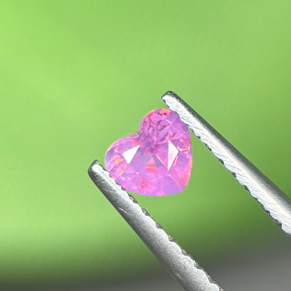 0,34 Natural Pink Milky Sapphire Vietnam. Heart Shape. No Treatment Milky Sapphire Luc Yen.