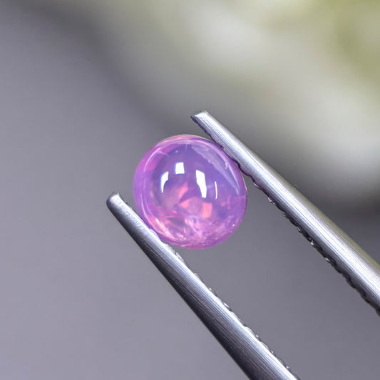 0.59ct Natural Purplish Pink Cacbochon Sapphire Viet Nam. No treatment.