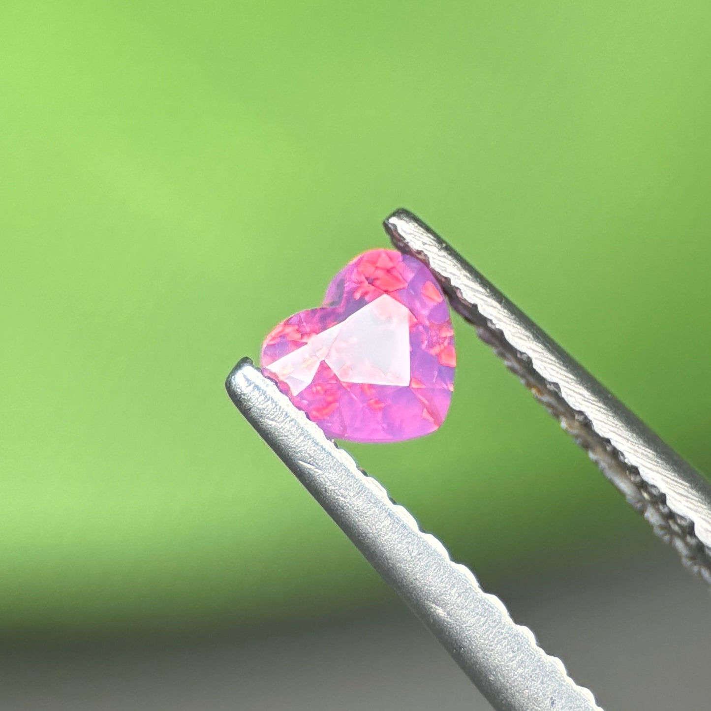 0,34 Natural Pink Milky Sapphire Vietnam. Heart Shape. No Treatment Milky Sapphire Luc Yen.
